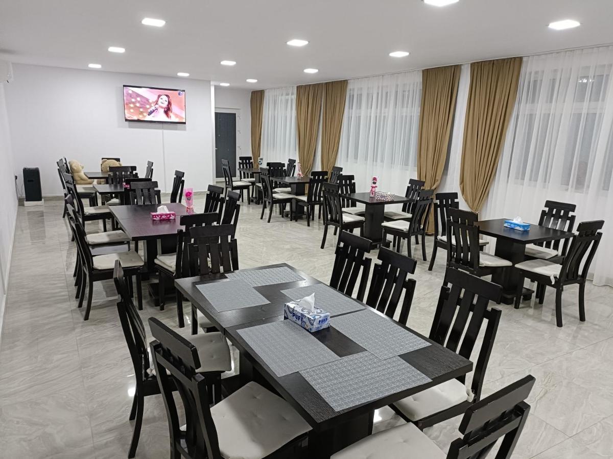 Pensiunea Casa Bianca Hotel Targu Jiu Ngoại thất bức ảnh